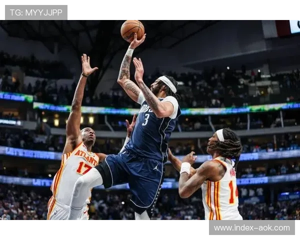 弗拉格压哨绝杀掘金，独行侠历经21分领先被扳平后险胜1分